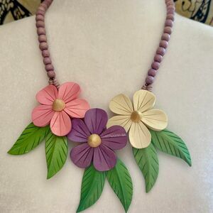 Vintage Flower Statement Nacklace